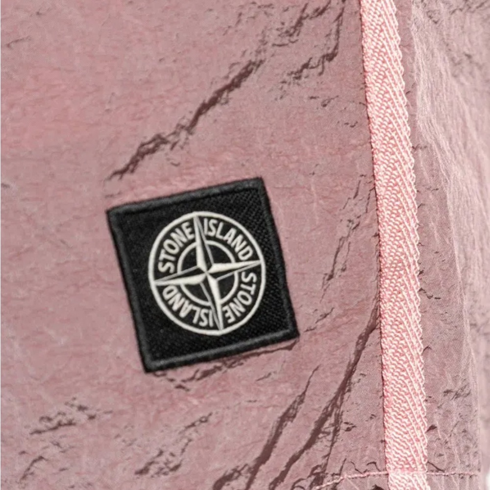 Stone Island Oleander shorts NYLON METAL IN ECONYL - Picture 7 of 12